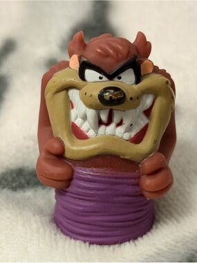 Looney Tunes 1992 Vintage Tasmanian Devil 2” Vinyl Figurine/Finger Puppet